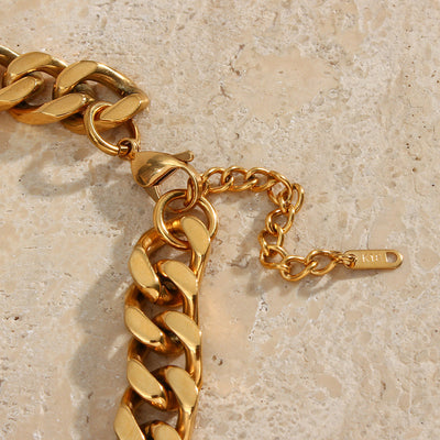Bold Essence - Chunky Gold Chain Necklace
