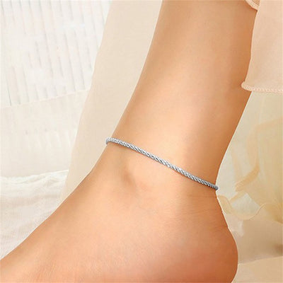 Luna Gleam Delicate Gold Anklet